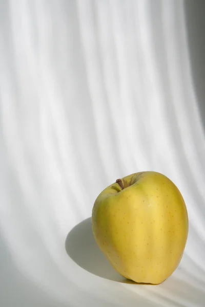 Yellow apple fruit — Stock Photo, Image