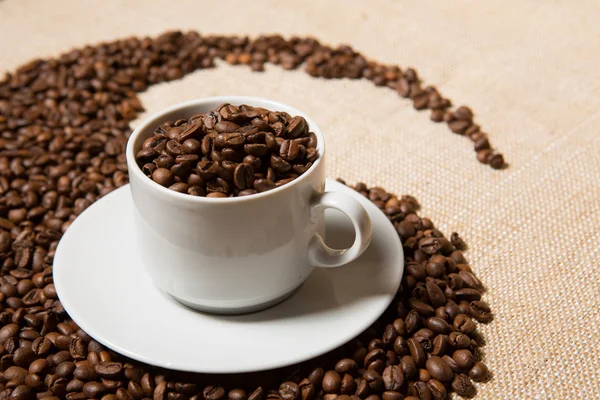 Coffee beans in the cup — Stock Photo, Image