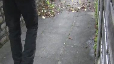 Hava üfleyici ile süpürme hizmet kişi çıkar