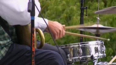 Brass band davulcusu