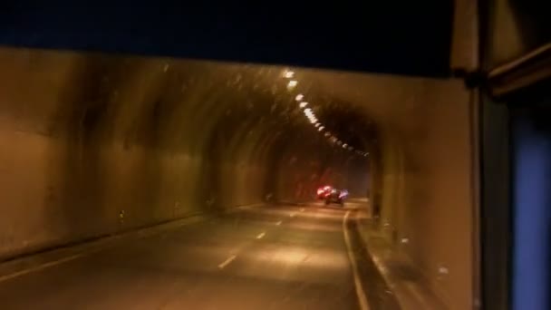Körning i tunel — Stockvideo
