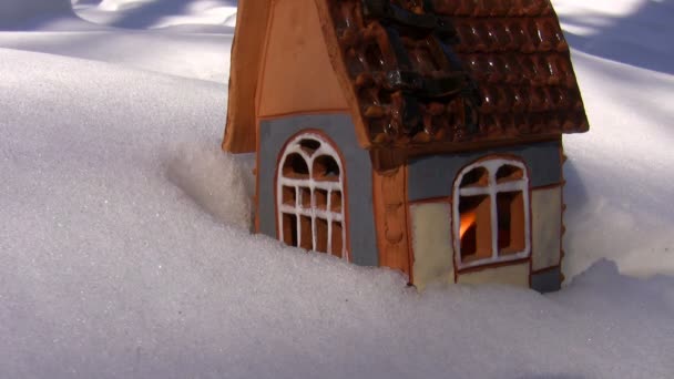 Boże Narodzenie cottage na śniegu — Wideo stockowe