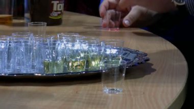 İçecek sunum ve örnekleme