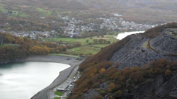 Welsh Town Llanberis Snowdonia National Park High Angle Tilt Dinorwig — Stock video