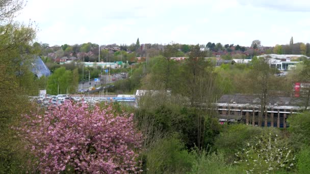 Stockport Town Panorama Spring Bloom Commercial Glass Building Left — стоковое видео