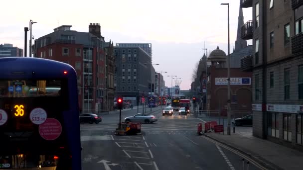 Salford Greater Manchester England Vereinigtes Königreich 2022 Kreuzungsbereich Chapel Street — Stockvideo