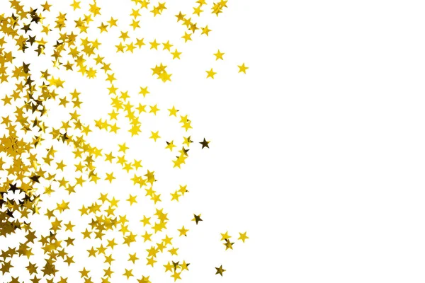 白い背景に孤立した星の形で黄金のコンフェッティ 祭りの日の背景 ミニマルなデザインのフラットレイスタイル バナーやパーティー招待状のテンプレート — ストック写真