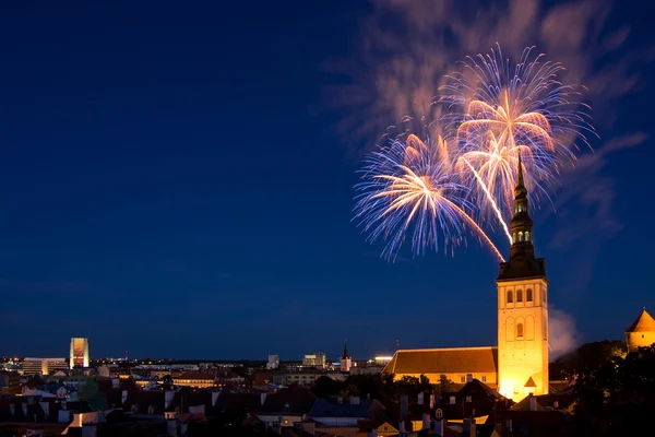 Feux d'artifice en Tallinn, Estonie — Photo