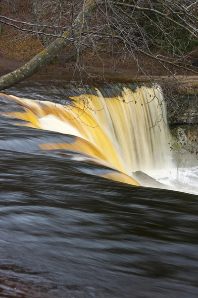 Водопад в Эстонии — стоковое фото
