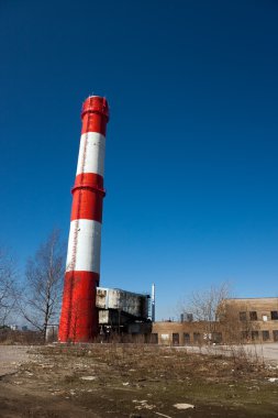 Kırmızı-Beyaz Fabrika baca