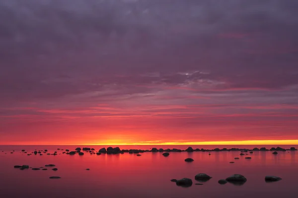 Όμορφο ηλιοβασίλεμα στη θάλασσα — Φωτογραφία Αρχείου