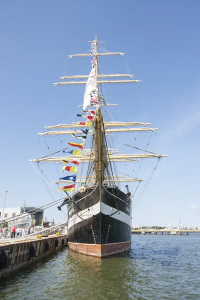 Navio de Krusenstern no porto de Tallinn, Estónia — Fotografia de Stock