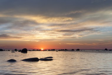 denizde gün batımı