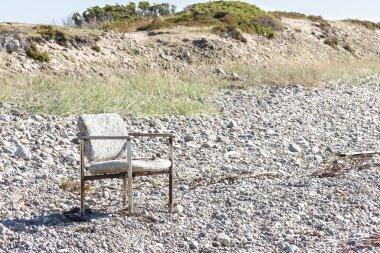 eski yıpranmış sandalye