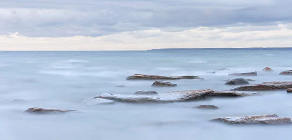 Stenar i havet — Stockfoto