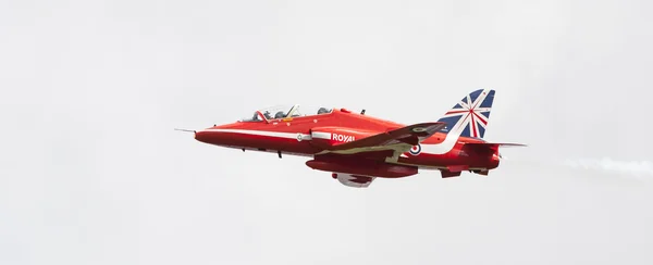 Show de vuelos aerobáticos de Red Arrow en Tallin, Estonia — Foto de Stock