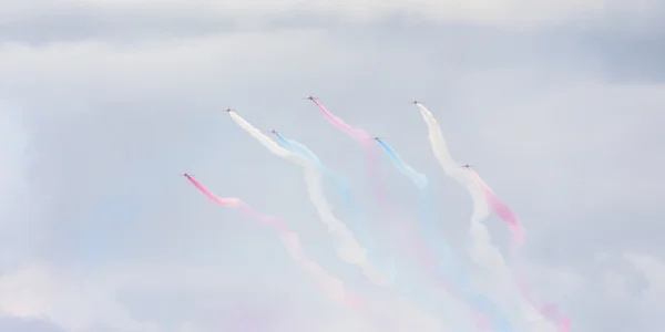 Show de voo aeróbico Red Arrow em Tallinn, Estónia — Fotografia de Stock