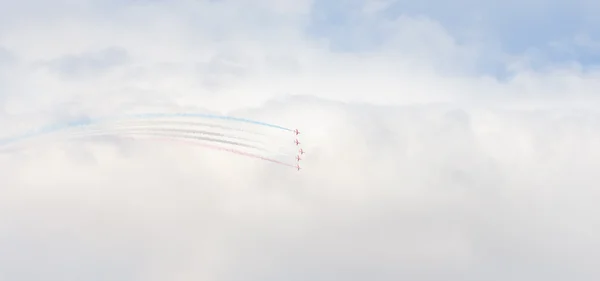 Red Arrow aerobatic flight show in Tallinn, Estonia — Stock Photo, Image