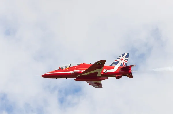 Show de vuelos aerobáticos de Red Arrow en Tallin, Estonia — Foto de Stock