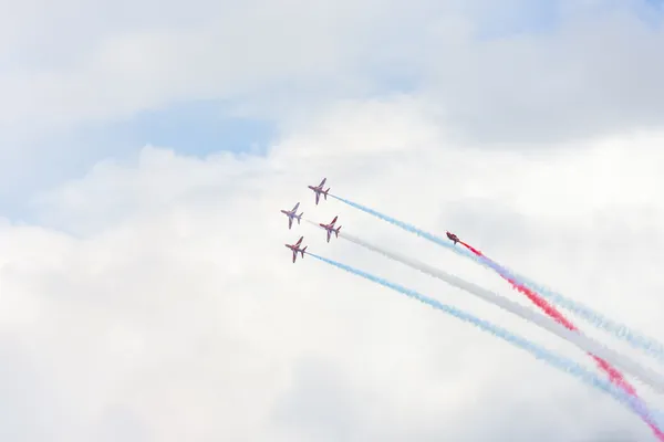 Red Arrow aerobatic flight show in Tallinn, Estonia — Stock Photo, Image