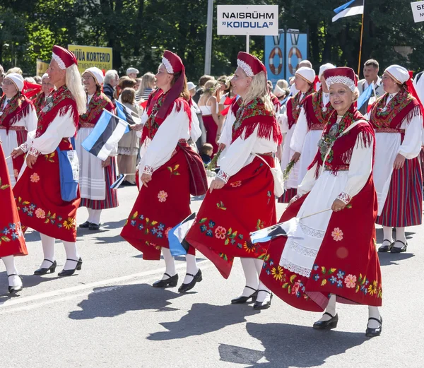 Sfilata del festival nazionale estone di canzoni a Tallinn, Estonia — Foto Stock