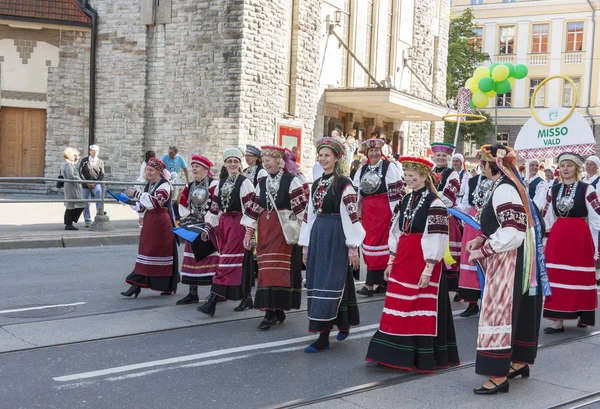 Felvonulás az észt nemzeti dal Fesztivál, Tallinn, Észtország — Stock Fotó