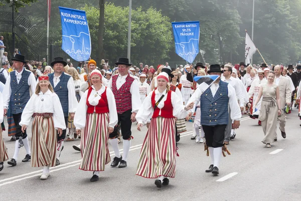 Desfile do festival nacional de música da Estónia em Tallinn, Estónia — Fotografia de Stock