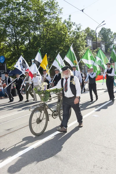 Desfile del festival nacional de canciones de Estonia en Tallin, Estonia — Foto de Stock