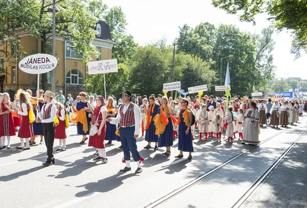 Desfile do festival nacional de música da Estónia em Tallinn, Estónia — Fotografia de Stock