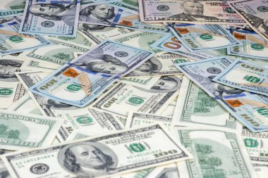 Arkaplan olarak 100 dolar.