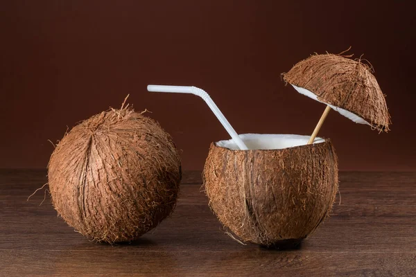 Coconut Cocktail Straw Brown Background — Stockfoto