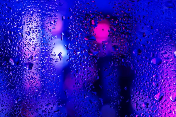 Gouttes Pluie Condensation Sur Verre Fenêtre Sur Fond Lumière Néon — Photo