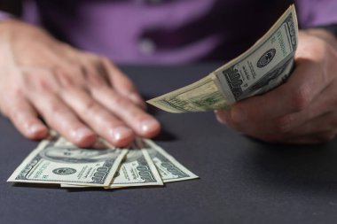 İşadamı için veren rüşvet dostum. Yolsuzluk kavramı.