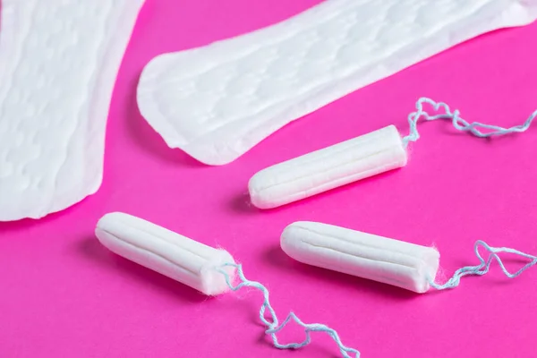 Менструальные Тампоны Прокладки Розовом Фоне Менструационный Цикл Гигиена Защита — стоковое фото