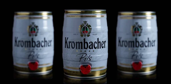 Дніпро Україна Юни 2022 Велика Банка Пива Krombacher Чорному Тлі — стокове фото