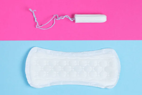 Women Pads Tampon Sanitary Pads Lies Next Tampon Isolated Background — Stock Photo, Image