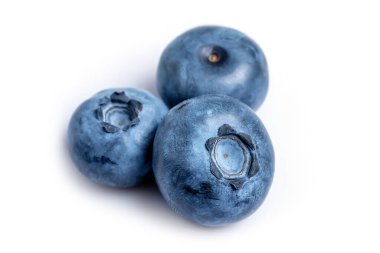 Yabanmersini. Beyaz arka planda yaban mersini seti. Bilberry