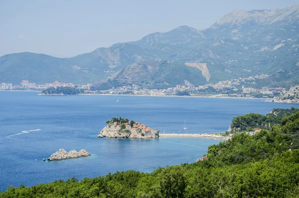 Panorama of montenegro coast line with sveti stefan resort islan — Stock Photo, Image