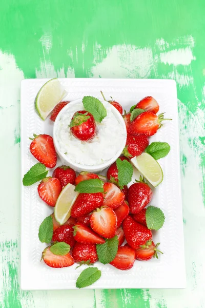 Erdbeerdessert — Stockfoto