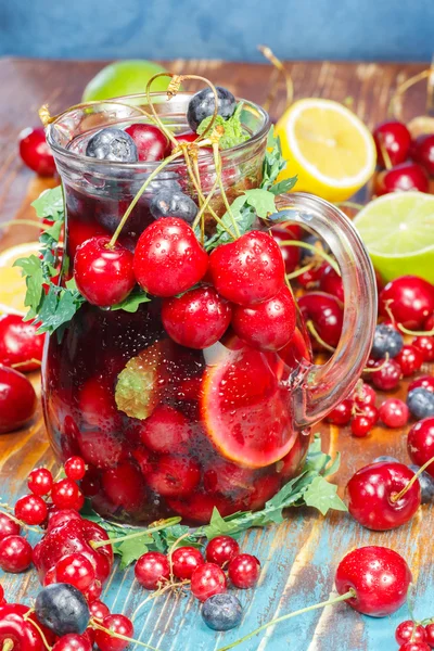 Sangria punch di frutta — Foto Stock