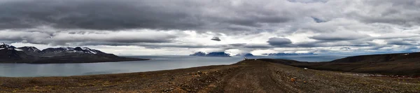 ağır arctic gökyüzü