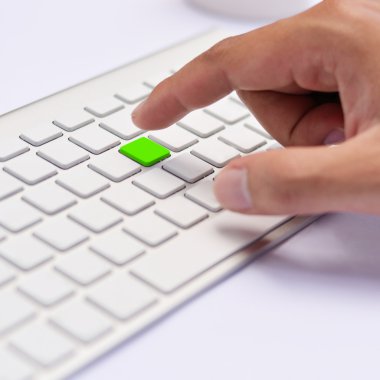 Yeşil klavye düğmesine basıyorum el