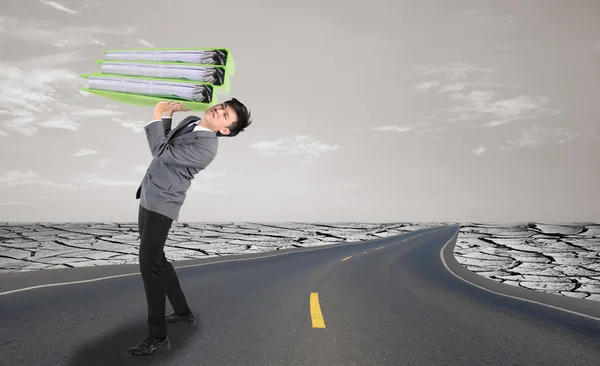 Empresario en la calle en concepto de trabajo duro — Foto de Stock