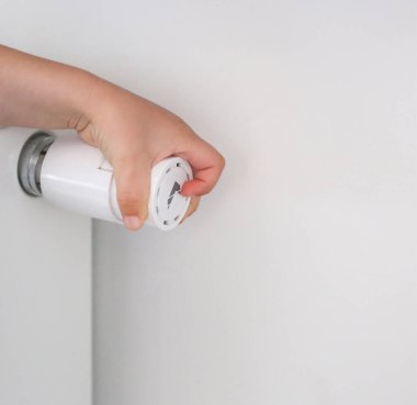 regulation of heat supply on the heating radiator