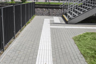Tactile-visual markings for the visually impaired
