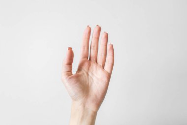 kadın eli beyaz zemin üzerine