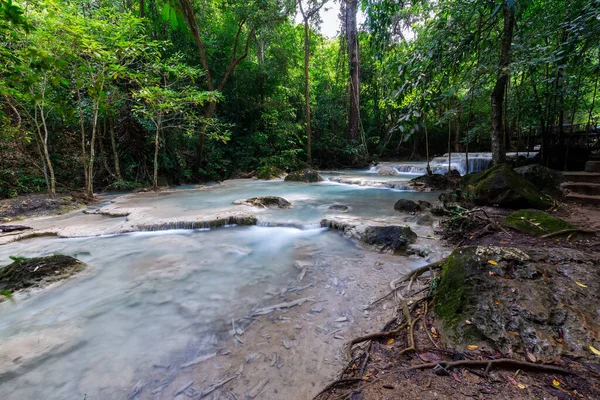 Erawan Vodopád Krásný Vodopád Hluboký Les Thajsku — Stock fotografie