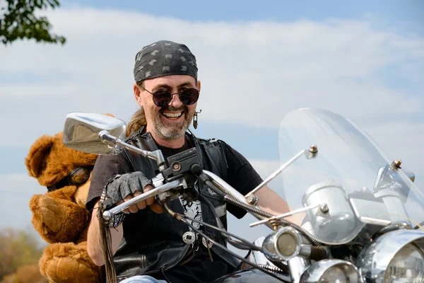 Motociclista positivo — Foto de Stock