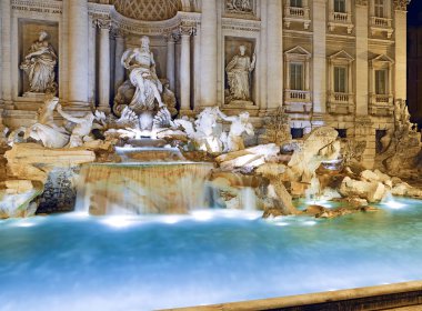 Trevi Çeşmesi, Roma