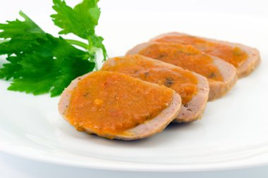 Polpettone di carne con salsa